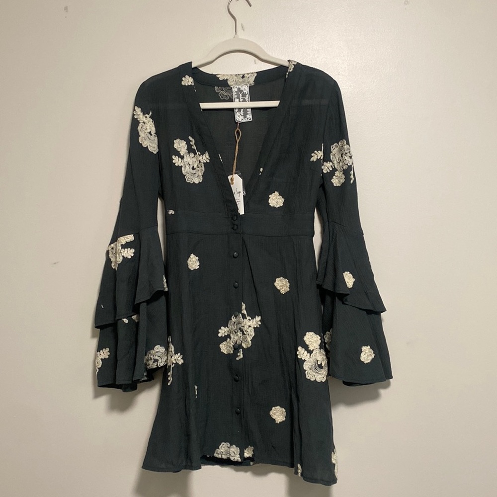 STUNNING OLIVE/SAGE DRESS